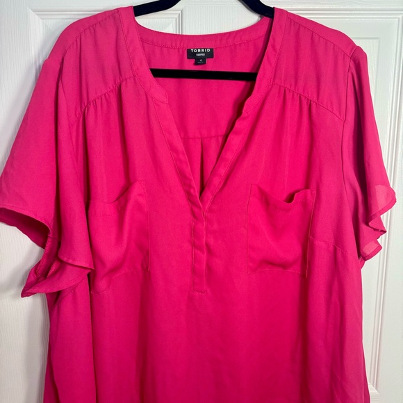 NWOT. Torrid Georgette Pullover bright pink Blouse. Size 4. georgette blouse - Picture 2 of 14